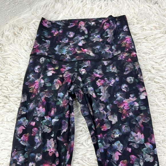 Lululemon Wunder Under Crop High-Rise *Roll Down Scallop Full-On Luxtreme 23" - Picture 2 of 6